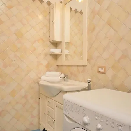 בית נופש Cinta Vip סאן תאודורו